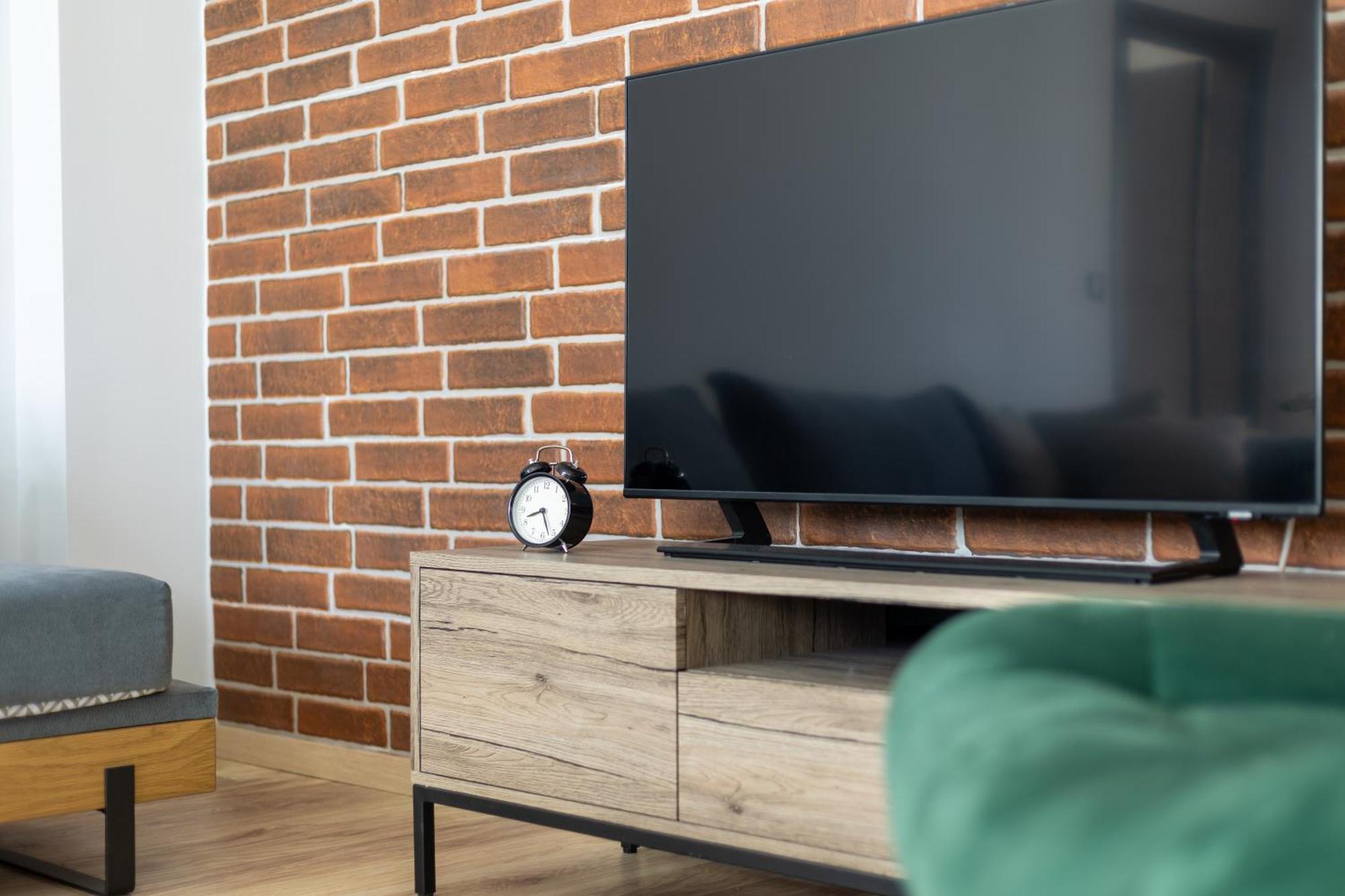 Heart Of Ladadika Ac Smart Tv Self Check-in *